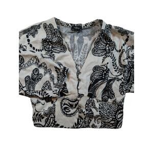 Milk & Honey Crop Batwing 3/4 Sleeve Black And White Paisley Floral Medium